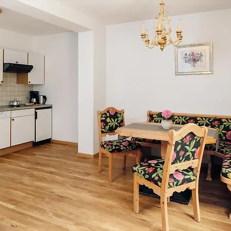 Holiday home Apartements Maria-theresia Serfaus