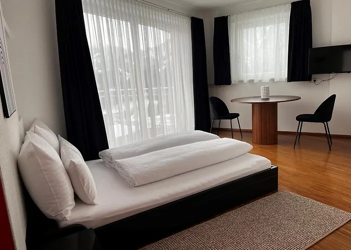 Maria Theresia سيرفاوس